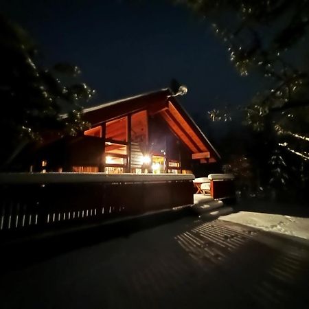Koselig Hytte Med Usjenert Og Solrik Beliggenhet ヤイロ エクステリア 写真