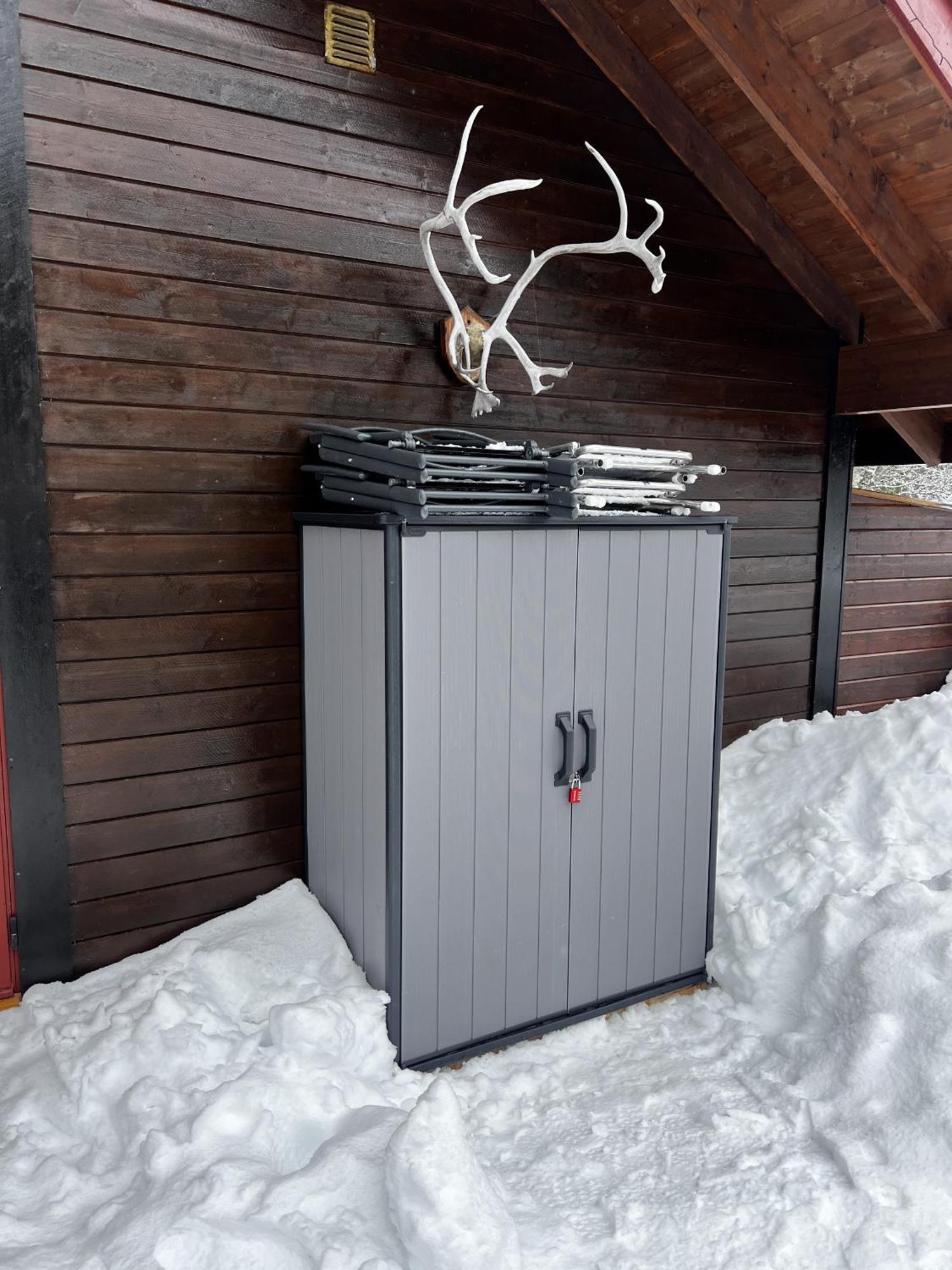 Koselig Hytte Med Usjenert Og Solrik Beliggenhet ヤイロ エクステリア 写真