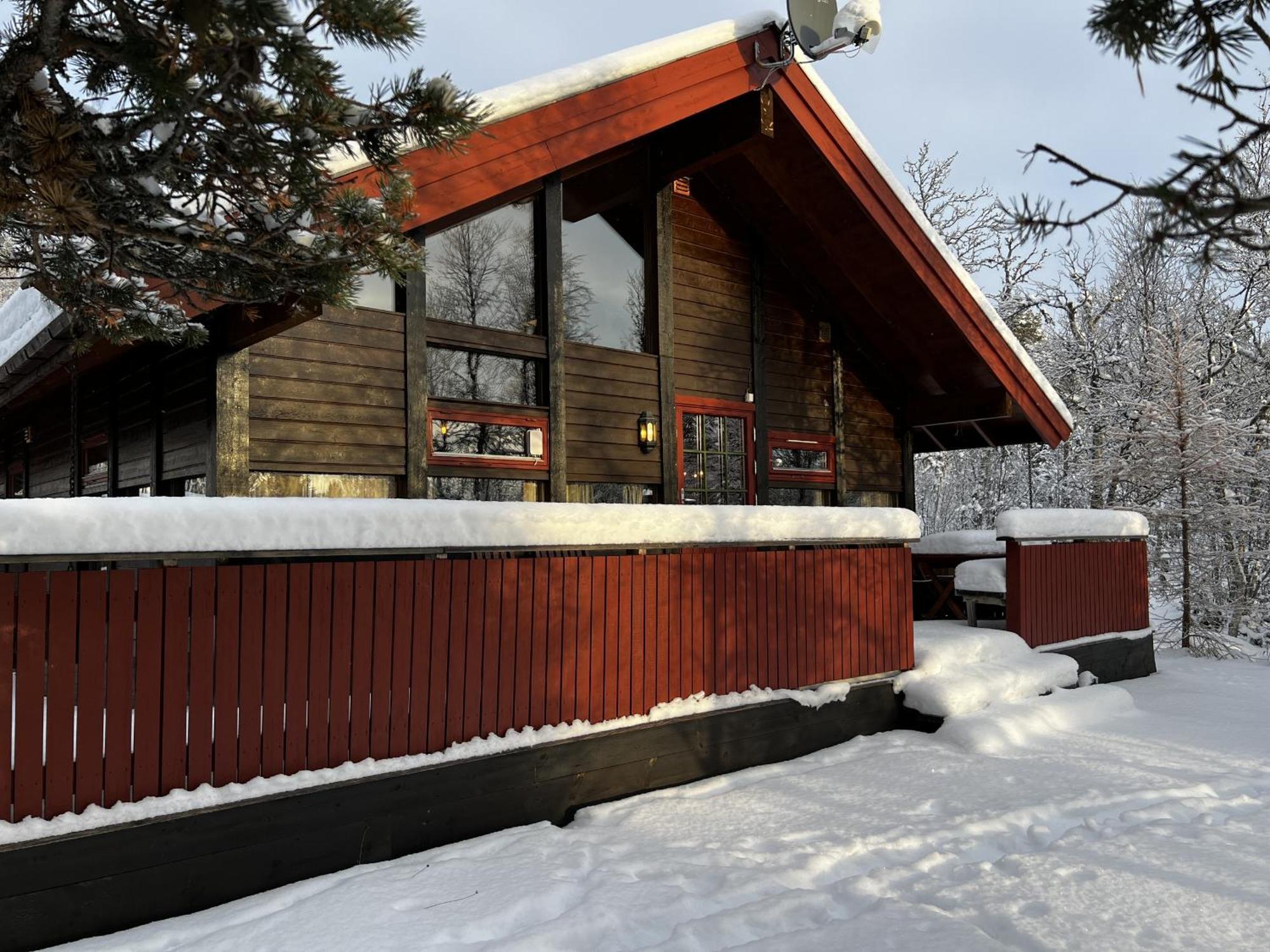 Koselig Hytte Med Usjenert Og Solrik Beliggenhet ヤイロ エクステリア 写真